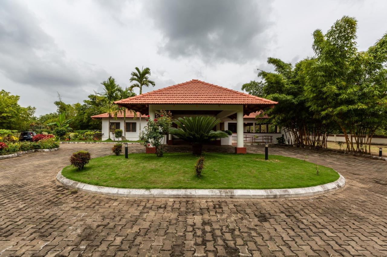 Kstdc Hotel Mayura Yagachi, Belur Belur  Dış mekan fotoğraf